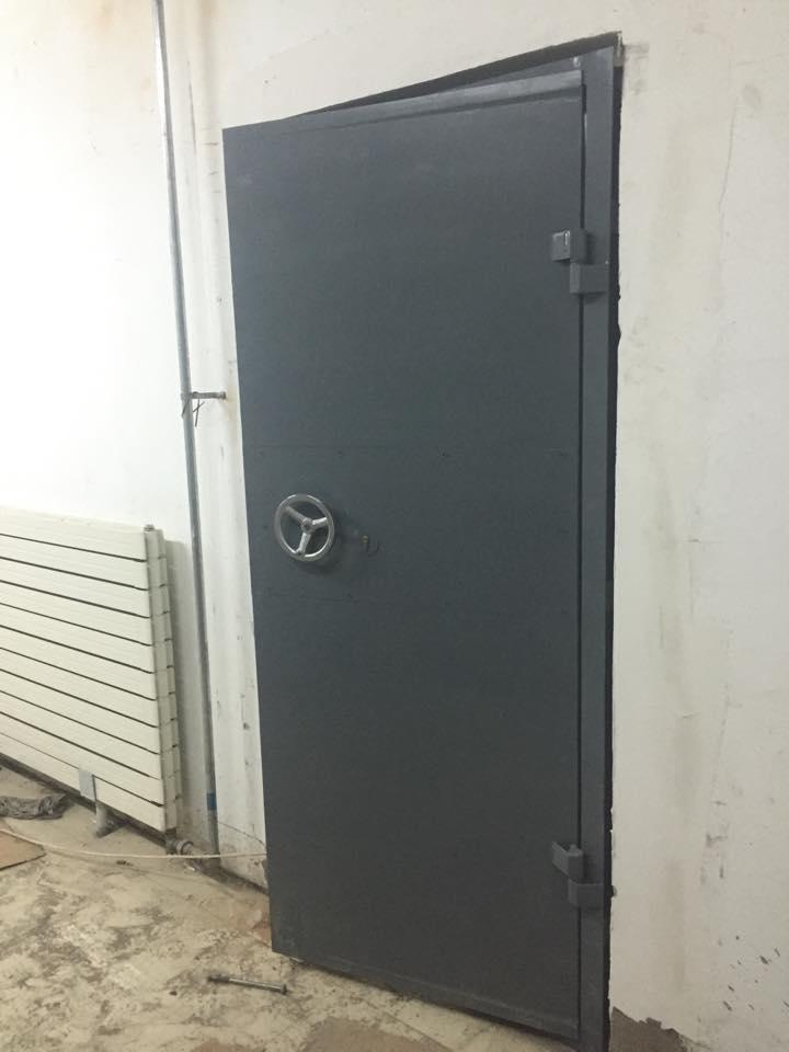 防爆門
